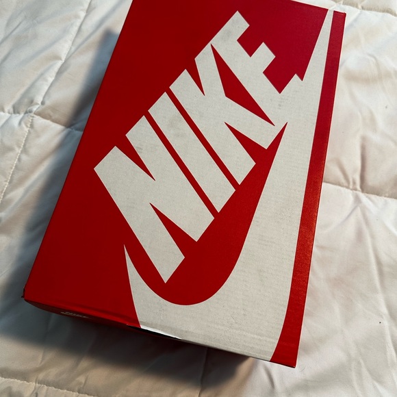 Nike Black and White High Tops - W6.5 - Picture 6 of 6